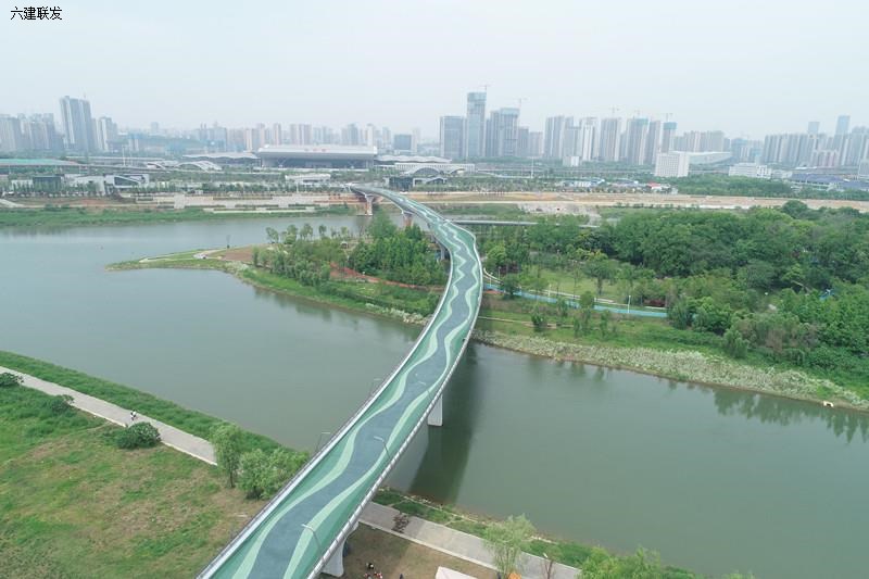 步行廊桥（中轴公园-黎托公园）建设工程维修项目.jpg